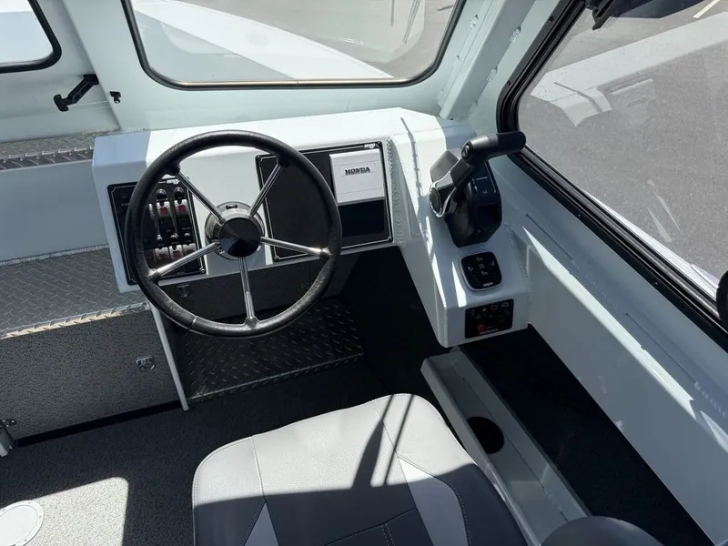 Slide: The Image of Hewescraft 220 Ocean Pro Hardtop 2026 - 8