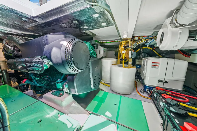 Slide: The Image of Galeon 440 FLY 2025 - 103