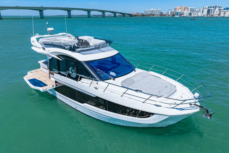 Slide: The Image of Galeon 440 FLY 2025 - 12
