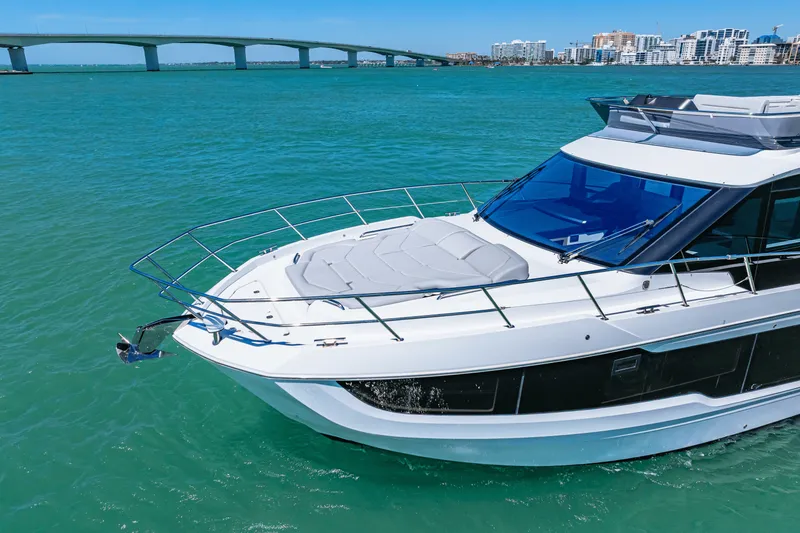 Slide: The Image of Galeon 440 FLY 2025 - 18