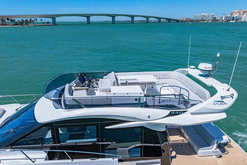 Slide: The Image of Galeon 440 FLY 2025 - 19