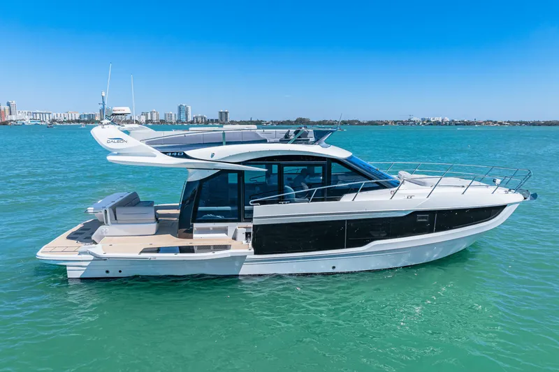 Slide: The Image of Galeon 440 FLY 2025 - 22