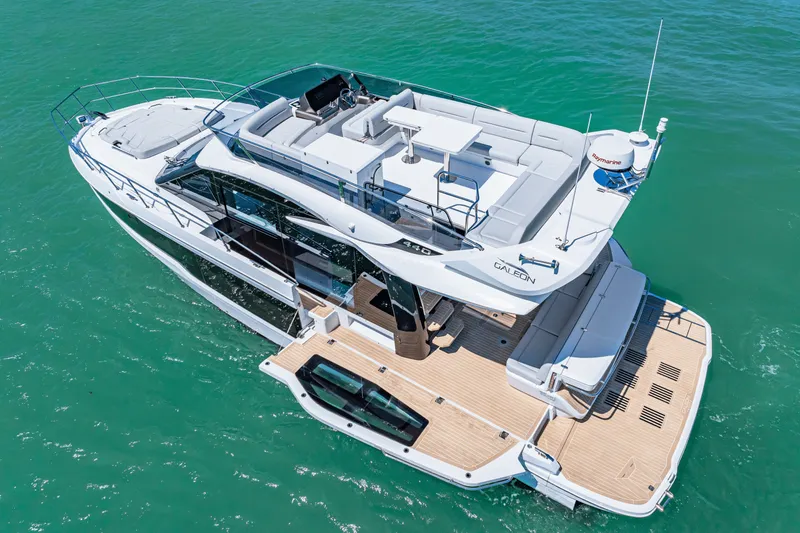 Slide: The Image of Galeon 440 FLY 2025 - 26