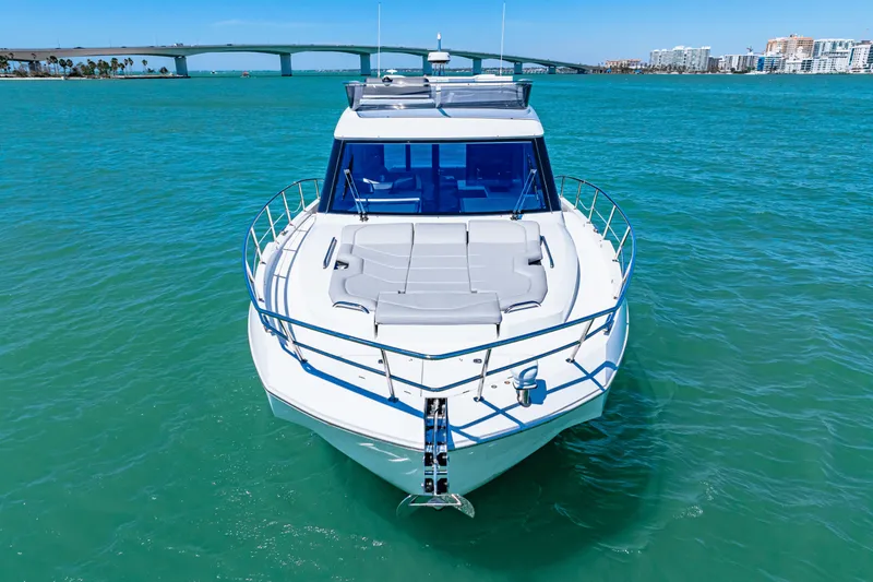 Slide: The Image of Galeon 440 FLY 2025 - 3