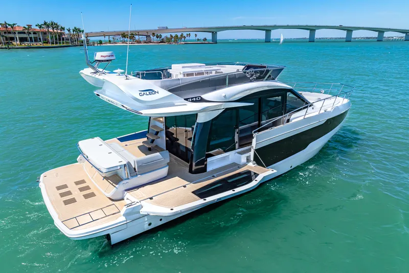Slide: The Image of Galeon 440 FLY 2025 - 31