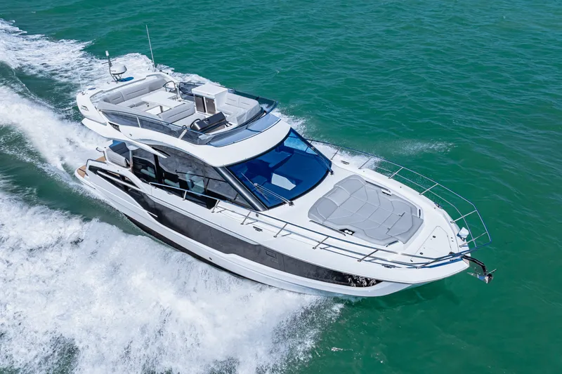 Slide: The Image of Galeon 440 FLY 2025 - 38