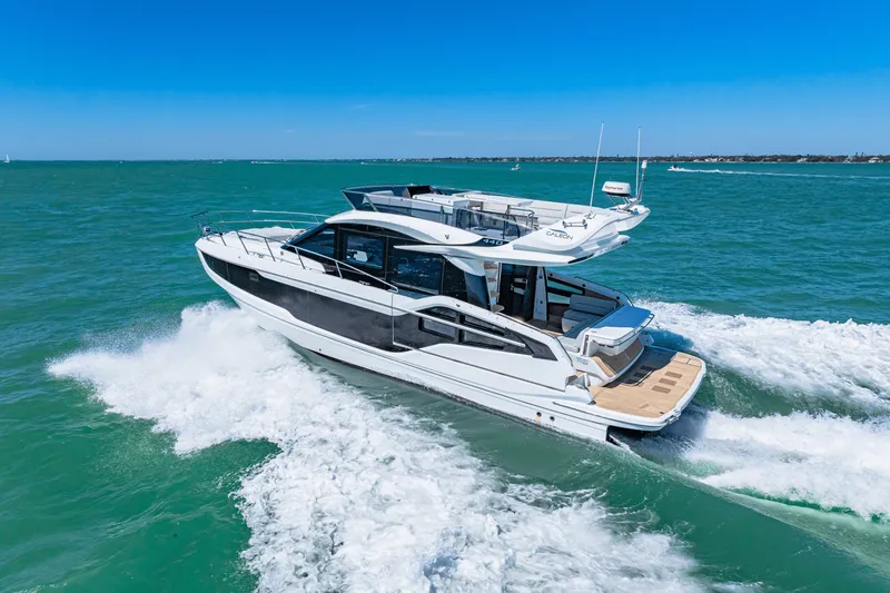 Slide: The Image of Galeon 440 FLY 2025 - 40