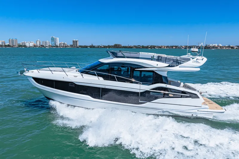 Slide: The Image of Galeon 440 FLY 2025 - 42
