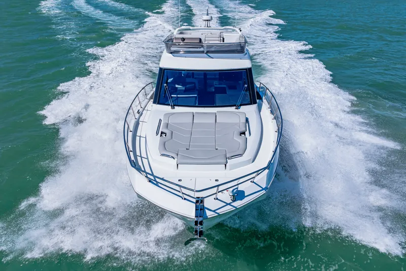 Slide: The Image of Galeon 440 FLY 2025 - 47