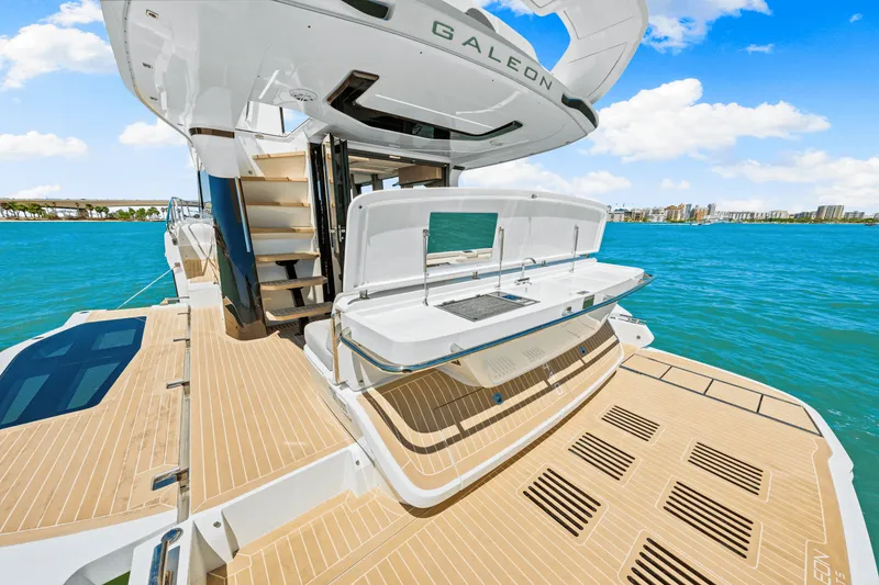 Slide: The Image of Galeon 440 FLY 2025 - 54