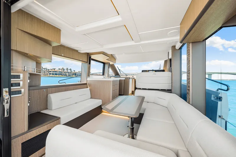 Slide: The Image of Galeon 440 FLY 2025 - 63