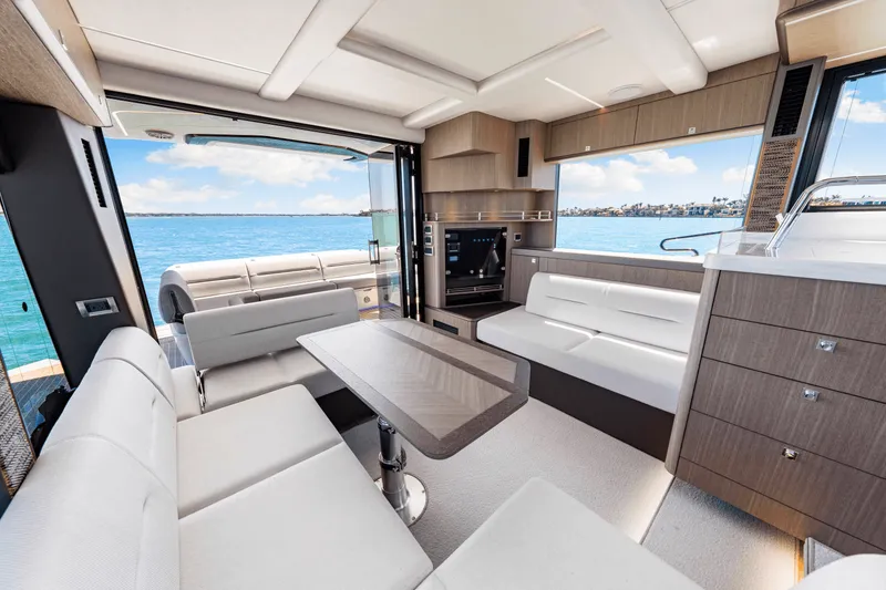 Slide: The Image of Galeon 440 FLY 2025 - 66