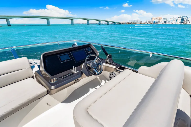 Slide: The Image of Galeon 440 FLY 2025 - 82