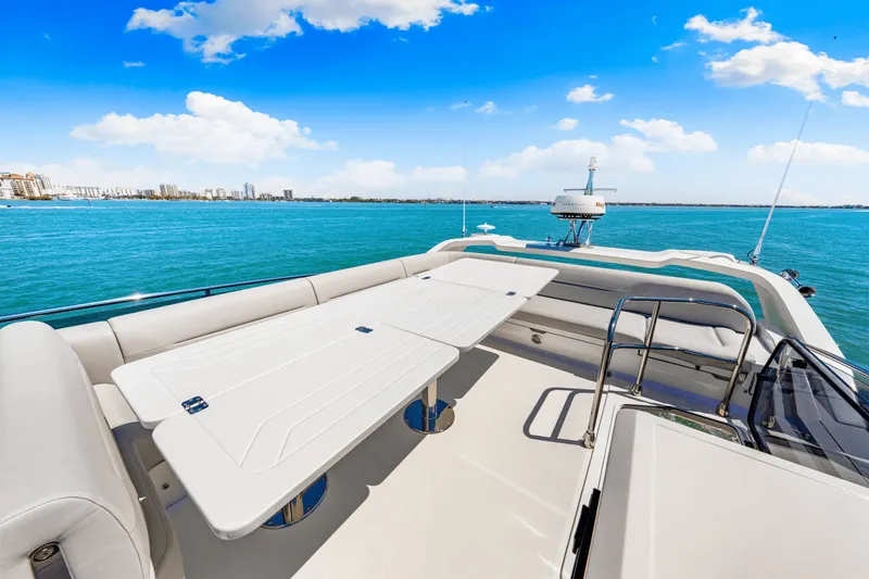 Slide: The Image of Galeon 440 FLY 2025 - 86