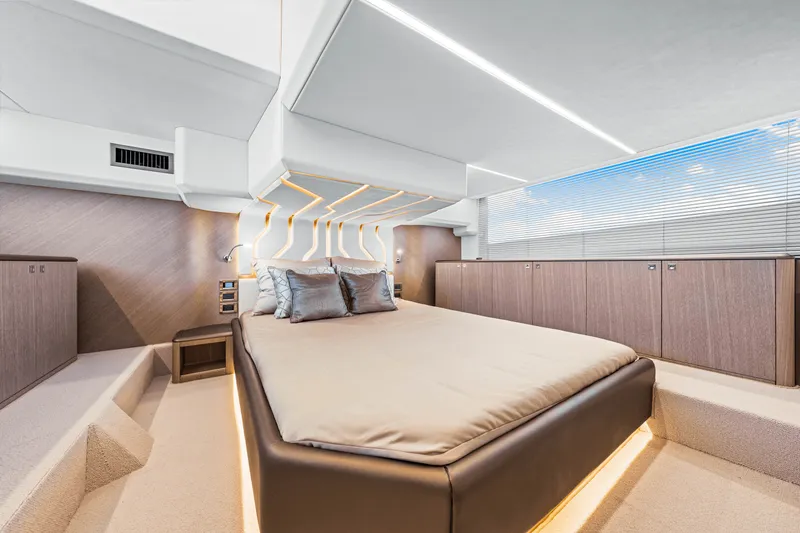 Slide: The Image of Galeon 440 FLY 2025 - 93