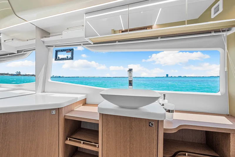 Slide: The Image of Galeon 440 FLY 2025 - 97