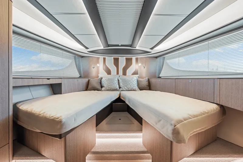Slide: The Image of Galeon 440 FLY 2025 - 99