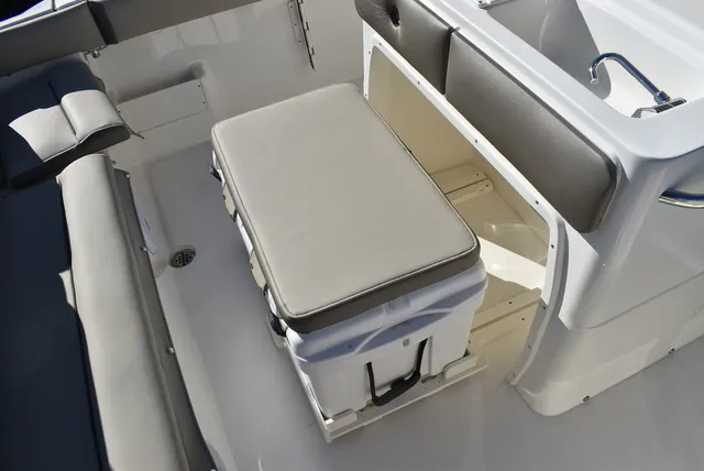 Slide: The Image of Key West Boats 239 FS 2024 - 23