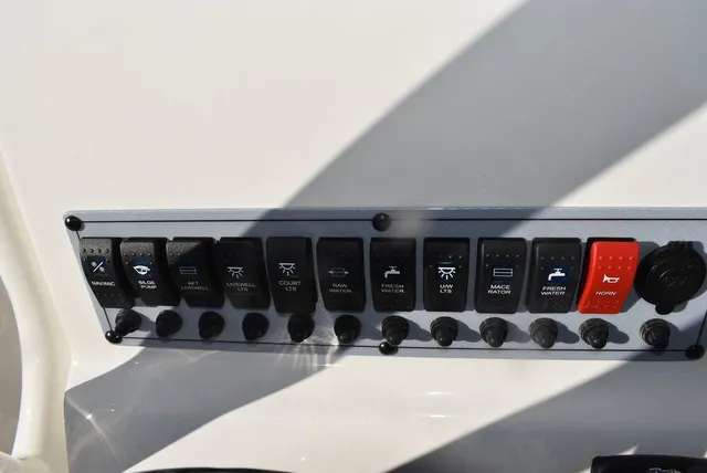 Slide: The Image of Key West Boats 239 FS 2024 - 32