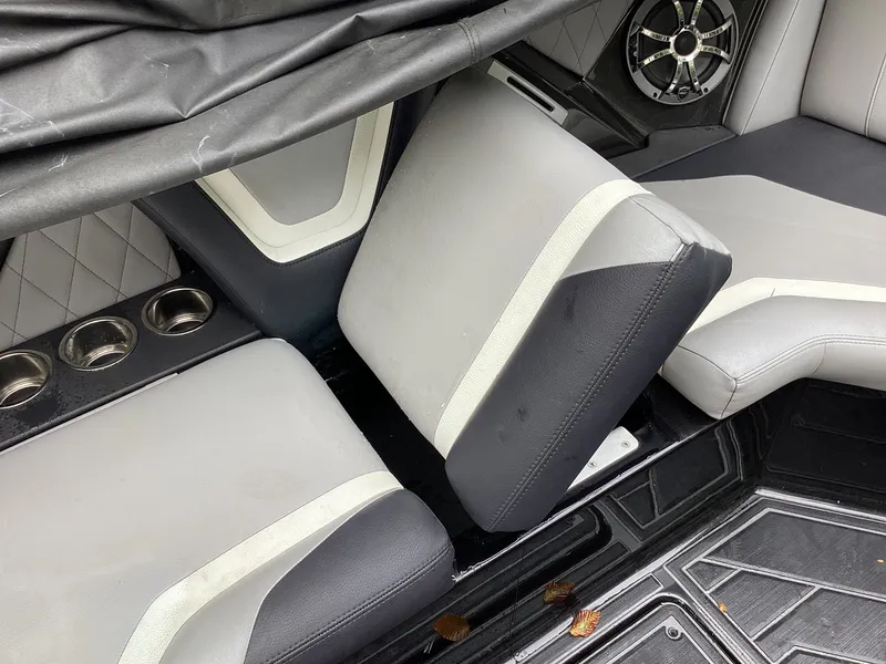 Slide: The Image of Tigé ZX1 2019 - 29