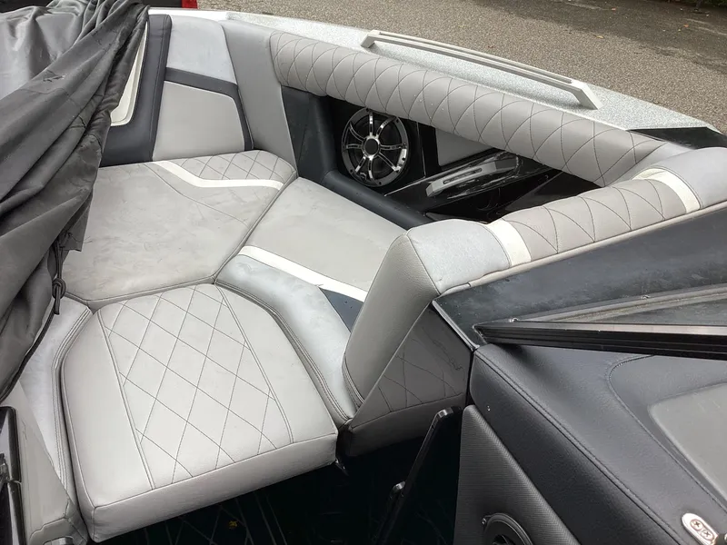 Slide: The Image of Tigé ZX1 2019 - 35