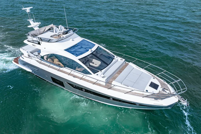 Slide: The Image of Azimut S6 2025 - 23