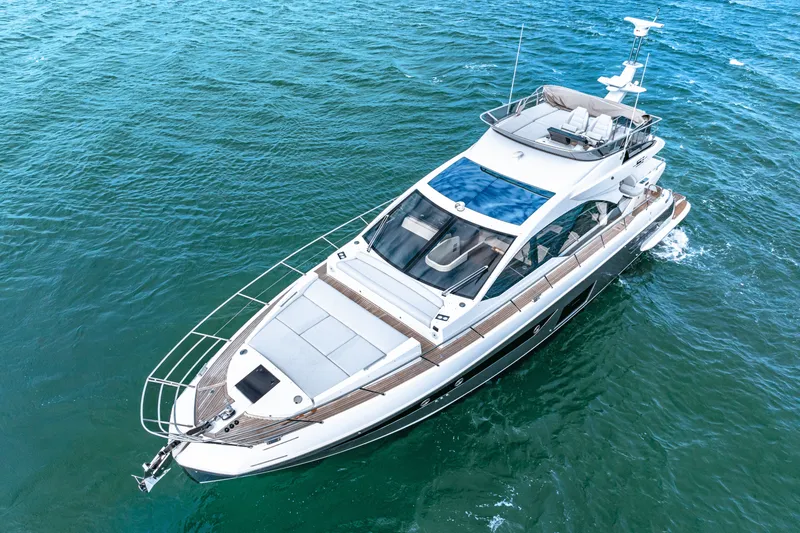 Slide: The Image of Azimut S6 2025 - 3