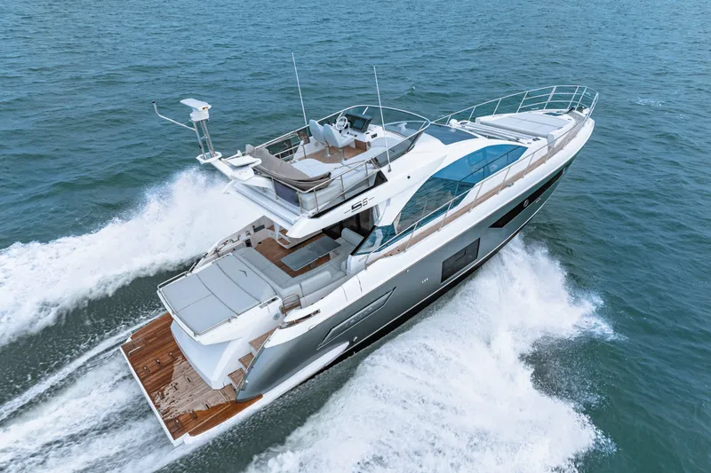 Slide: The Image of Azimut S6 2025 - 31