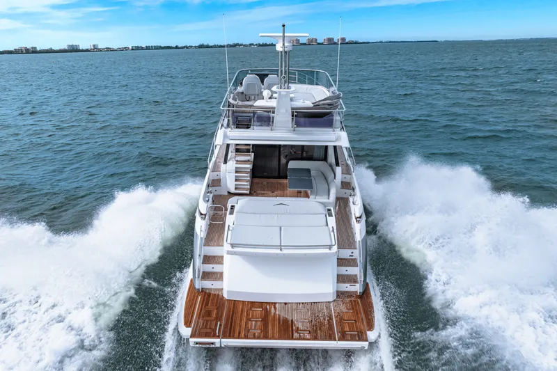 Slide: The Image of Azimut S6 2025 - 40