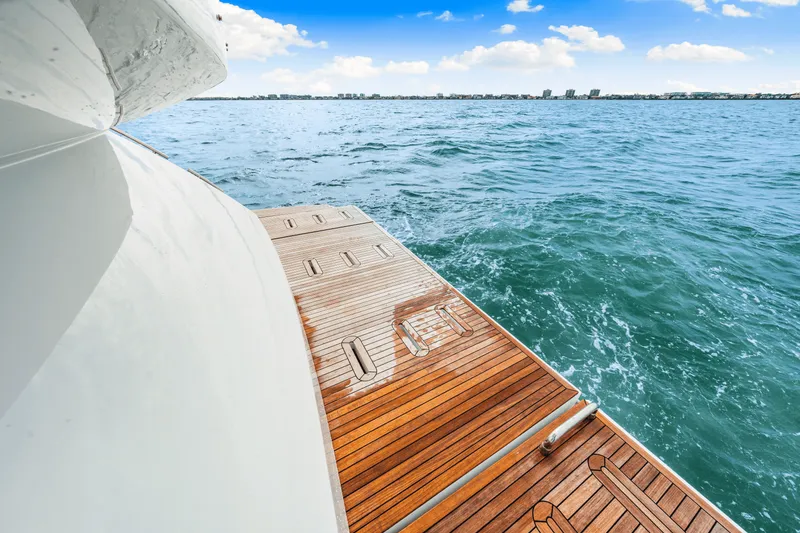 Slide: The Image of Azimut S6 2025 - 52