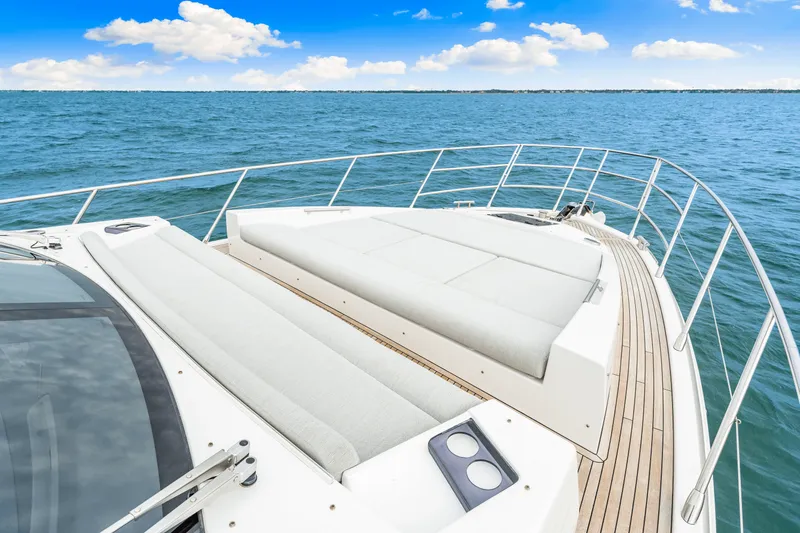 Slide: The Image of Azimut S6 2025 - 54