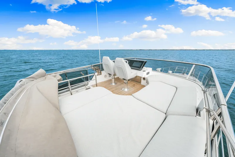 Slide: The Image of Azimut S6 2025 - 64