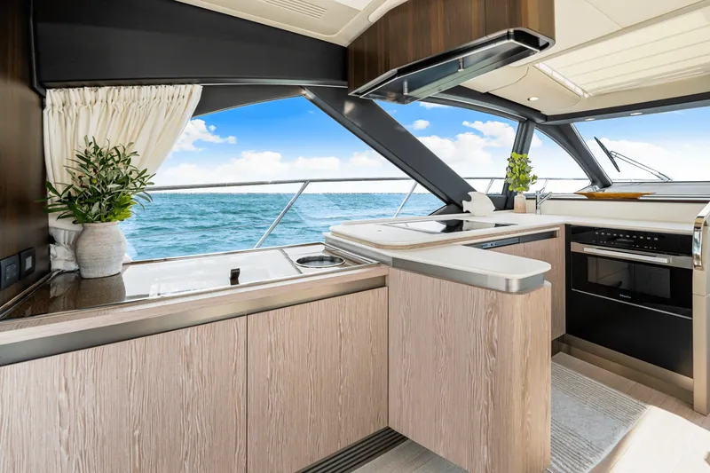 Slide: The Image of Azimut S6 2025 - 73