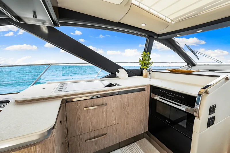 Slide: The Image of Azimut S6 2025 - 74