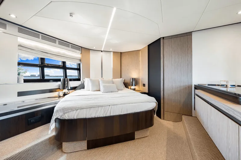 Slide: The Image of Azimut S6 2025 - 81