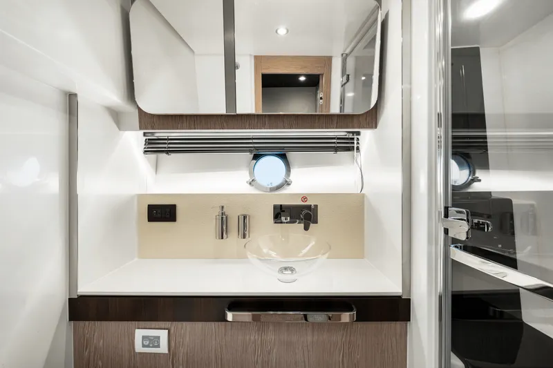 Slide: The Image of Azimut S6 2025 - 85