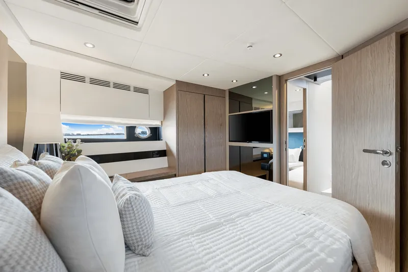 Slide: The Image of Azimut S6 2025 - 88