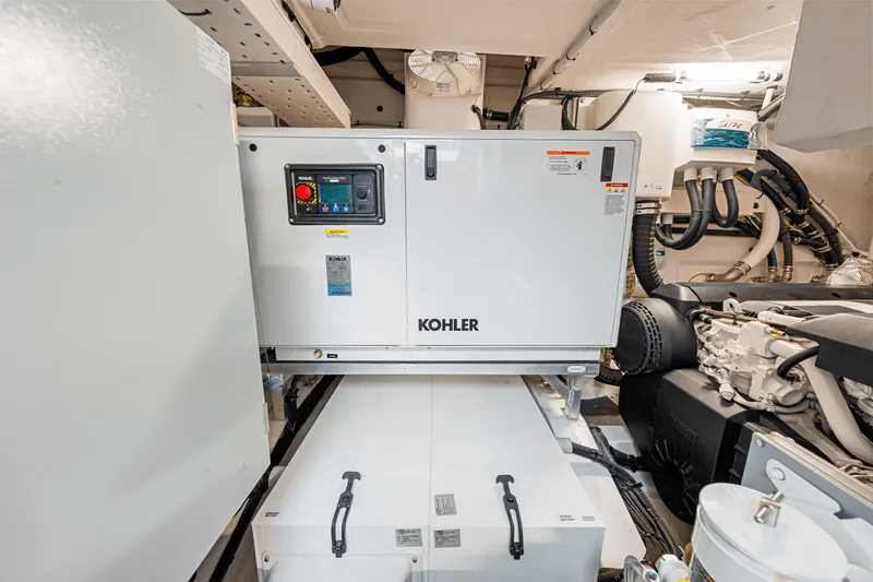 Slide: The Image of Azimut S6 2025 - 97