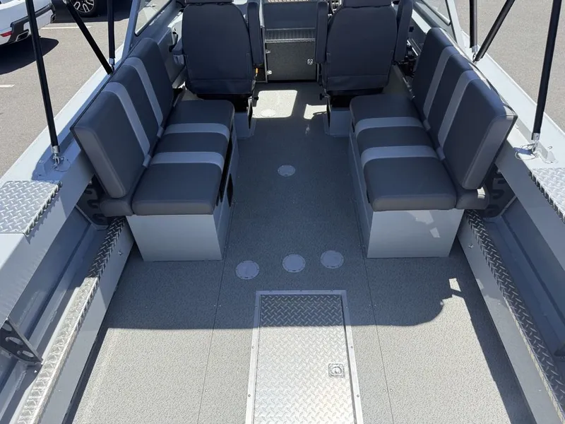 Slide: The Image of Hewescraft 190 Sea Runner 2026 - 7