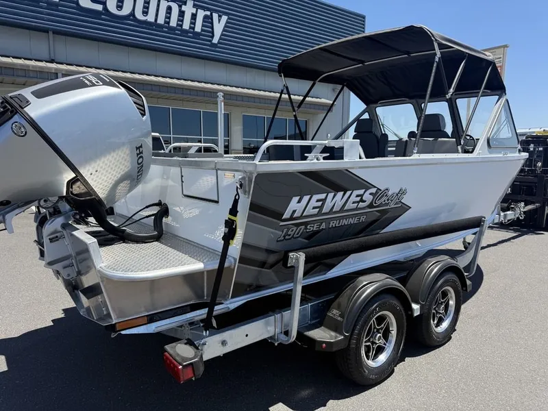 Slide: The Image of Hewescraft 190 Sea Runner 2026 - 5