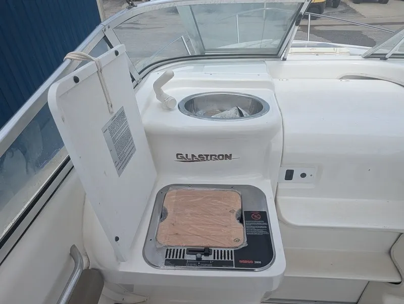 Slide: The Image of Glastron GS229 1999 - 32