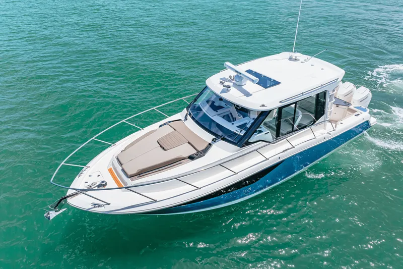 Slide: The Image of Boston Whaler 365 Conquest 2025 - 2