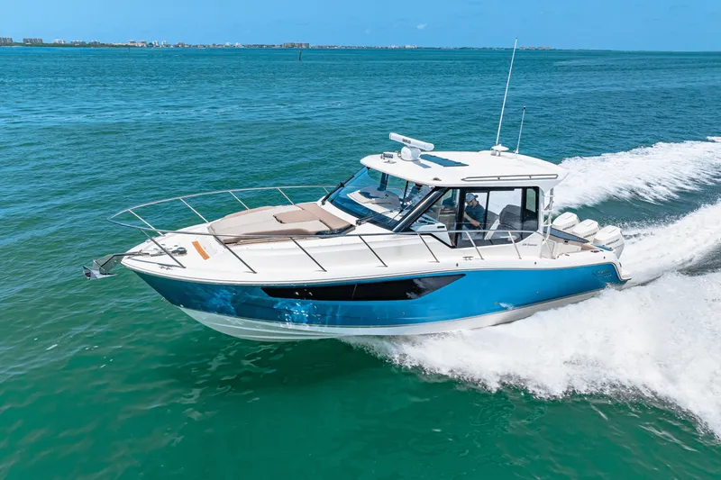 Slide: The Image of Boston Whaler 365 Conquest 2025 - 25
