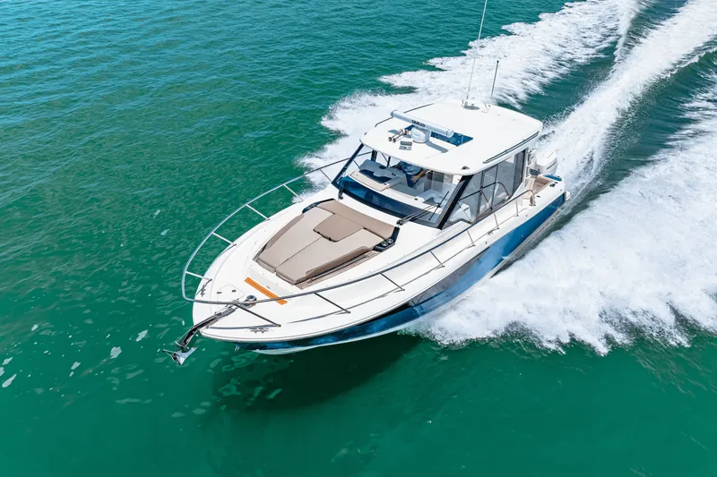 Slide: The Image of Boston Whaler 365 Conquest 2025 - 27
