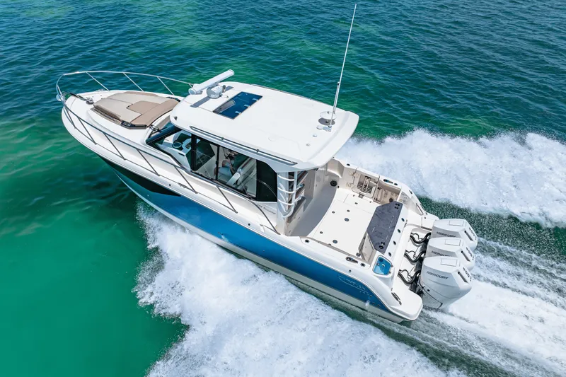 Slide: The Image of Boston Whaler 365 Conquest 2025 - 28