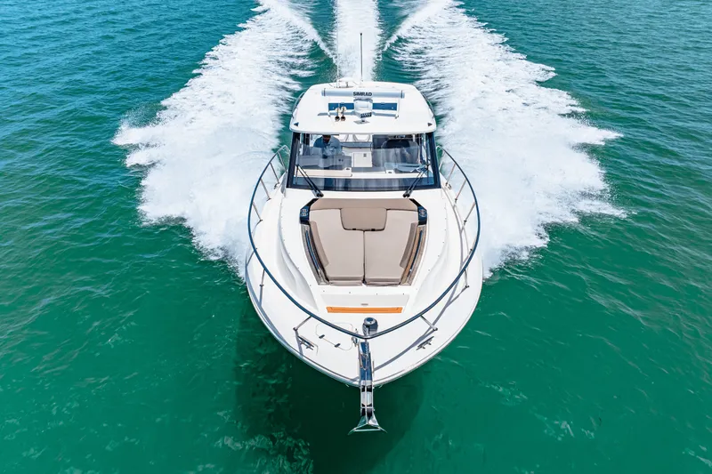 Slide: The Image of Boston Whaler 365 Conquest 2025 - 42