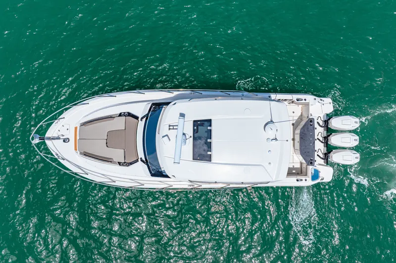 Slide: The Image of Boston Whaler 365 Conquest 2025 - 52
