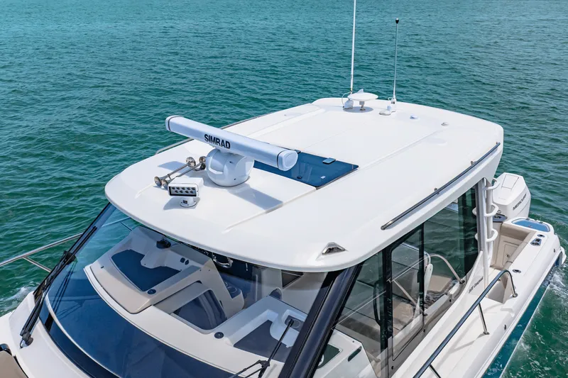 Slide: The Image of Boston Whaler 365 Conquest 2025 - 53