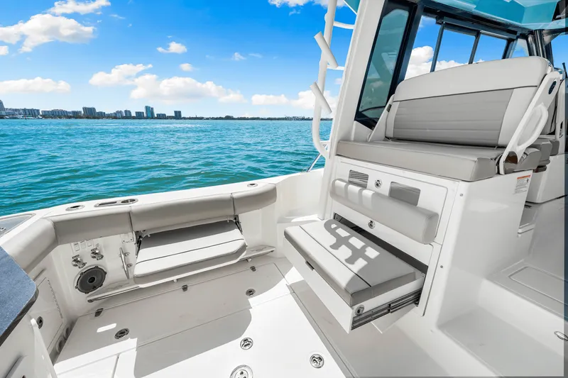 Slide: The Image of Boston Whaler 365 Conquest 2025 - 66