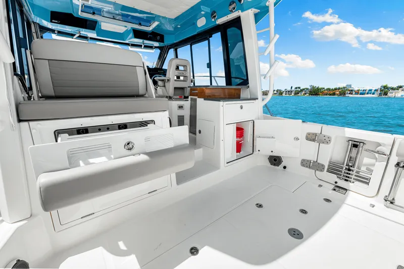 Slide: The Image of Boston Whaler 365 Conquest 2025 - 67